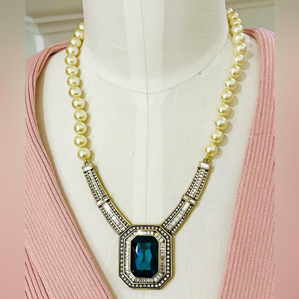 Heidi Daus 🆕 “Exceptional Indulgence” blue Crystal drop Necklace